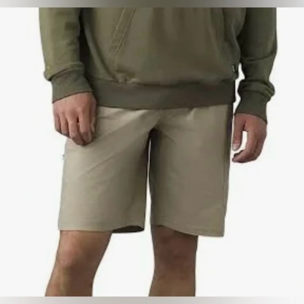 NWT Prana Men’s Double Peak Short Sz 34 10” inseam Sandbar Khaki UPF 50+